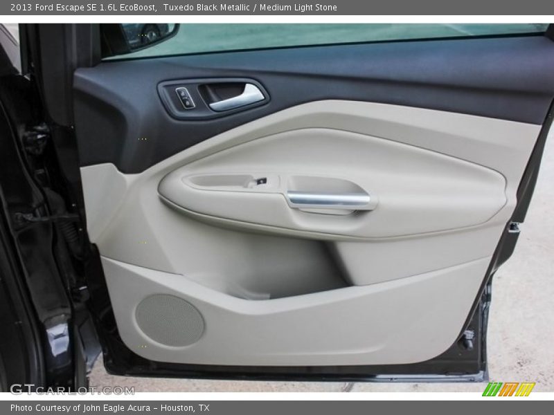 Tuxedo Black Metallic / Medium Light Stone 2013 Ford Escape SE 1.6L EcoBoost