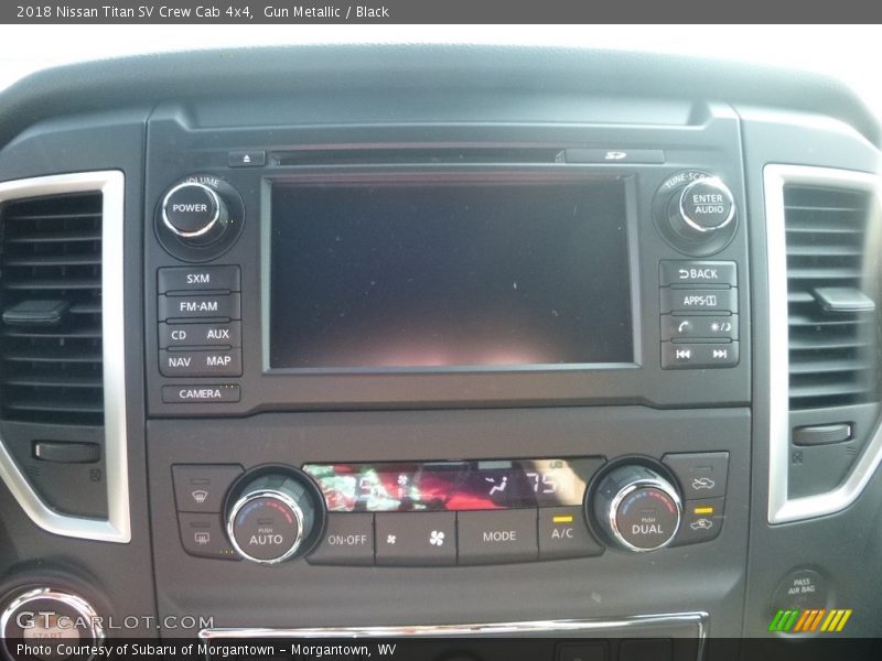 Gun Metallic / Black 2018 Nissan Titan SV Crew Cab 4x4