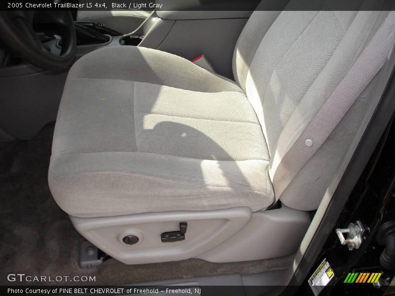 Black / Light Gray 2005 Chevrolet TrailBlazer LS 4x4