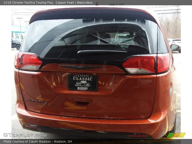 Copper Pearl / Black/Alloy 2018 Chrysler Pacifica Touring Plus