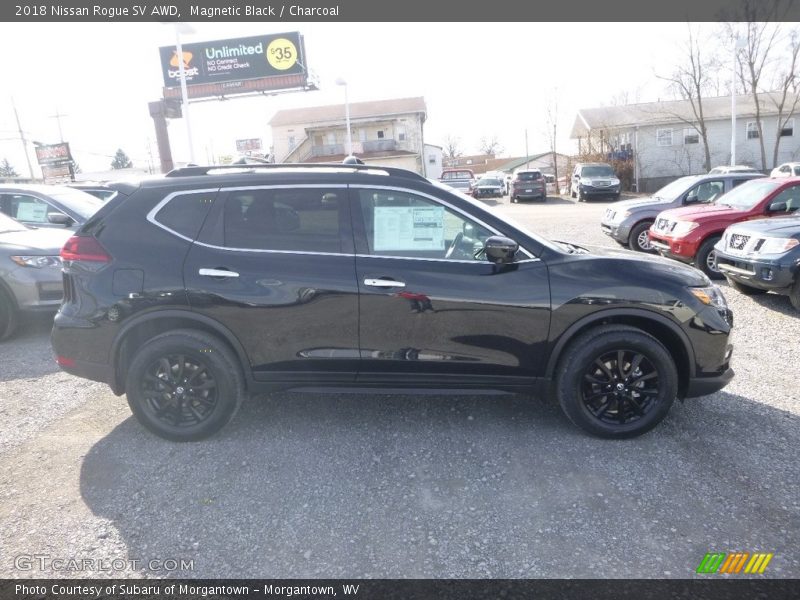 Magnetic Black / Charcoal 2018 Nissan Rogue SV AWD