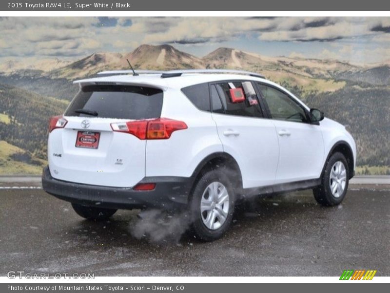 Super White / Black 2015 Toyota RAV4 LE