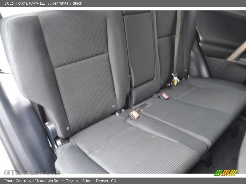 Super White / Black 2015 Toyota RAV4 LE