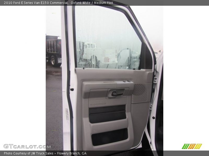Oxford White / Medium Flint 2010 Ford E Series Van E150 Commercial