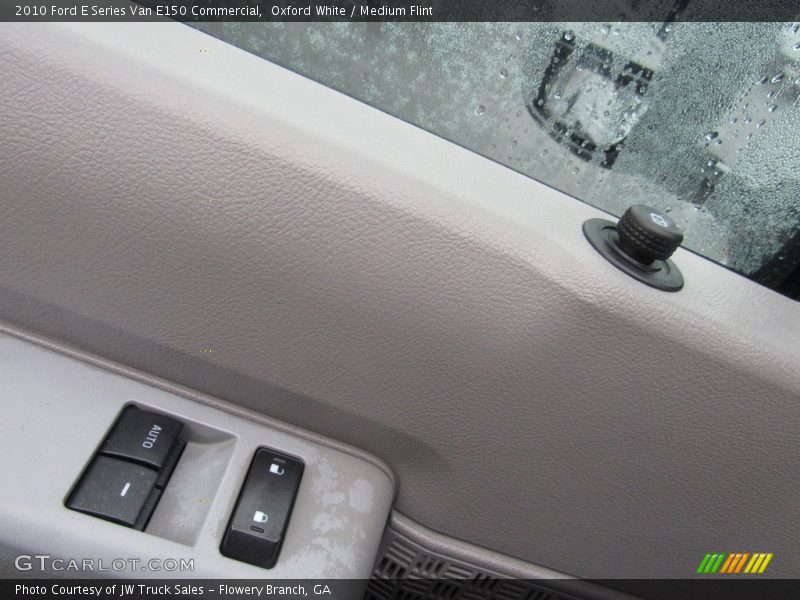 Oxford White / Medium Flint 2010 Ford E Series Van E150 Commercial