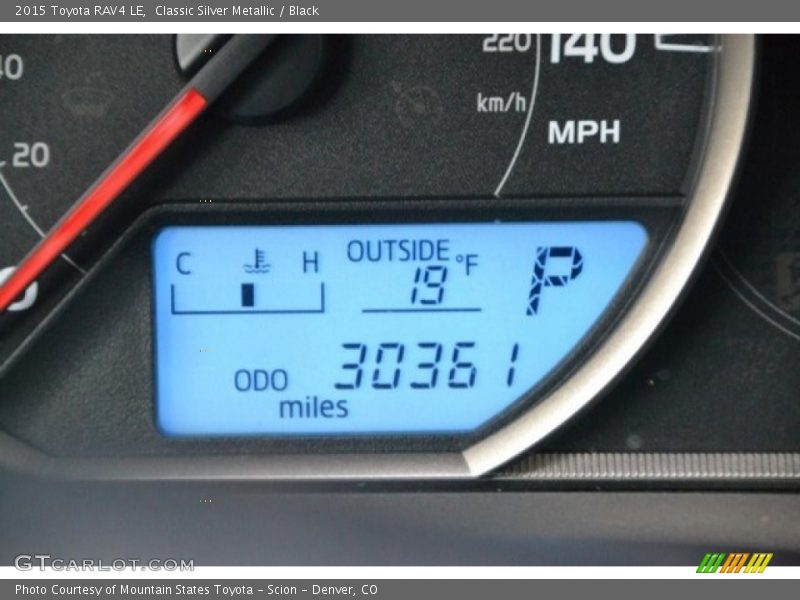 Classic Silver Metallic / Black 2015 Toyota RAV4 LE