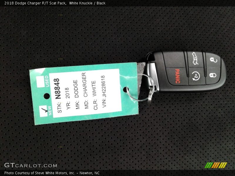 White Knuckle / Black 2018 Dodge Charger R/T Scat Pack