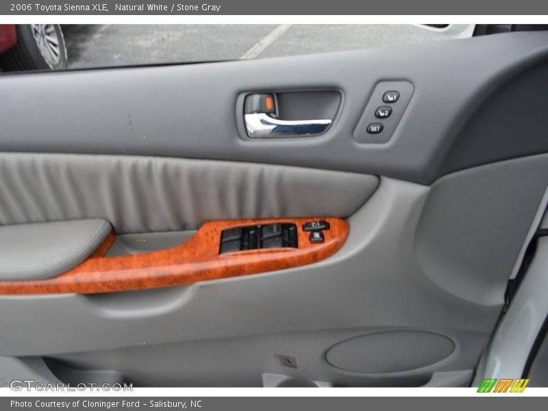 Natural White / Stone Gray 2006 Toyota Sienna XLE