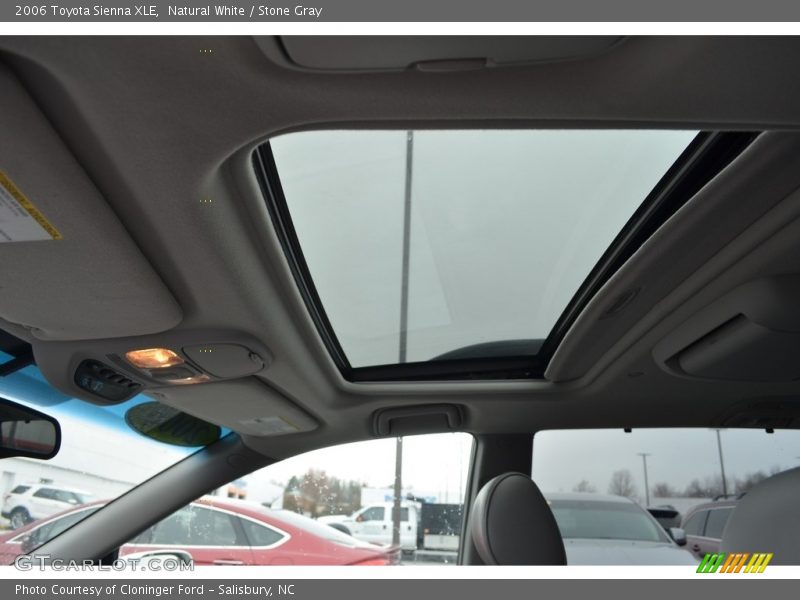 Natural White / Stone Gray 2006 Toyota Sienna XLE