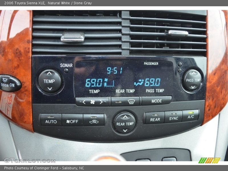 Natural White / Stone Gray 2006 Toyota Sienna XLE