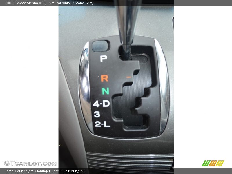 Natural White / Stone Gray 2006 Toyota Sienna XLE