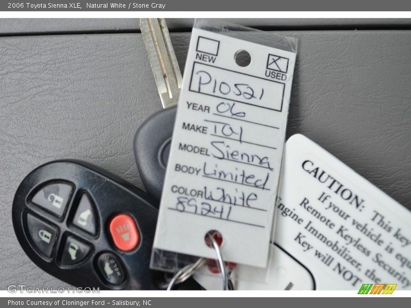 Natural White / Stone Gray 2006 Toyota Sienna XLE
