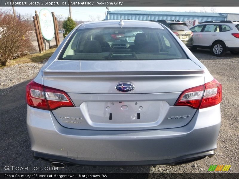 Ice Silver Metallic / Two-Tone Gray 2018 Subaru Legacy 2.5i Sport