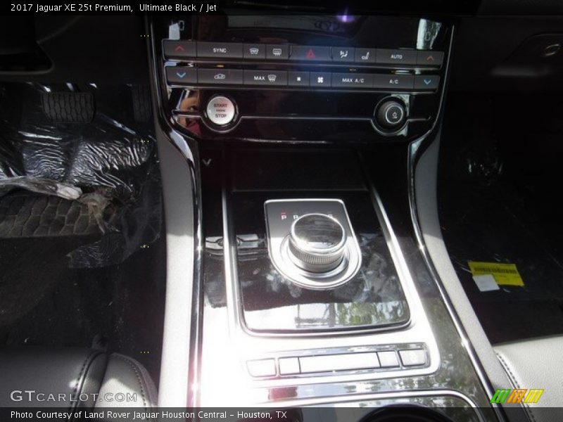 Ultimate Black / Jet 2017 Jaguar XE 25t Premium