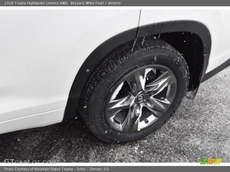 Blizzard White Pearl / Almond 2018 Toyota Highlander Limited AWD