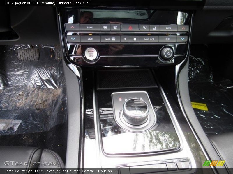 Ultimate Black / Jet 2017 Jaguar XE 35t Premium
