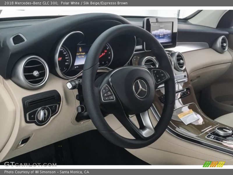Polar White / Silk Beige/Espresso Brown 2018 Mercedes-Benz GLC 300
