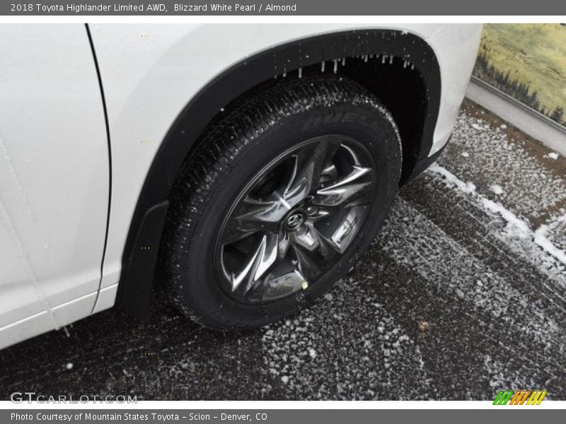 Blizzard White Pearl / Almond 2018 Toyota Highlander Limited AWD
