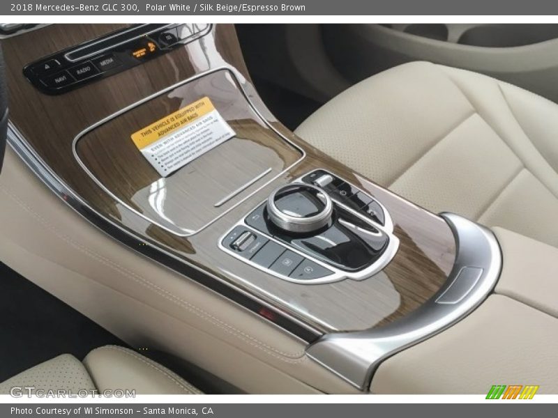 Polar White / Silk Beige/Espresso Brown 2018 Mercedes-Benz GLC 300