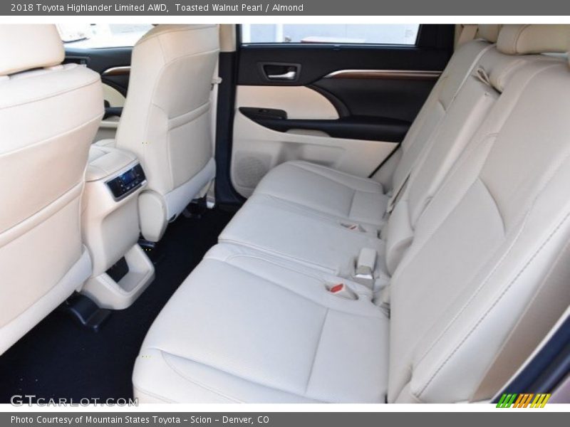 Toasted Walnut Pearl / Almond 2018 Toyota Highlander Limited AWD
