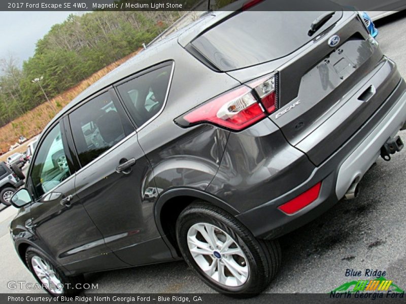 Magnetic / Medium Light Stone 2017 Ford Escape SE 4WD