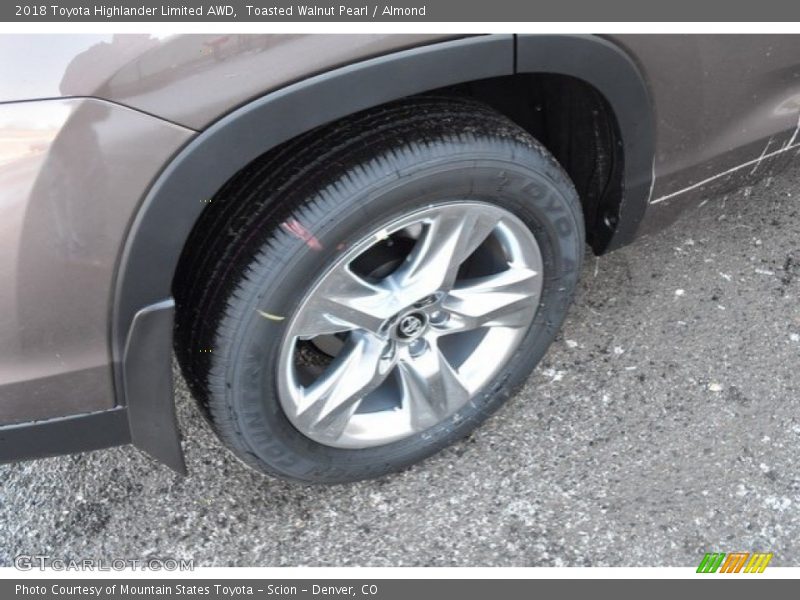 Toasted Walnut Pearl / Almond 2018 Toyota Highlander Limited AWD