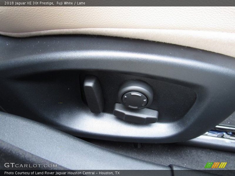 Fuji White / Latte 2018 Jaguar XE 30t Prestige
