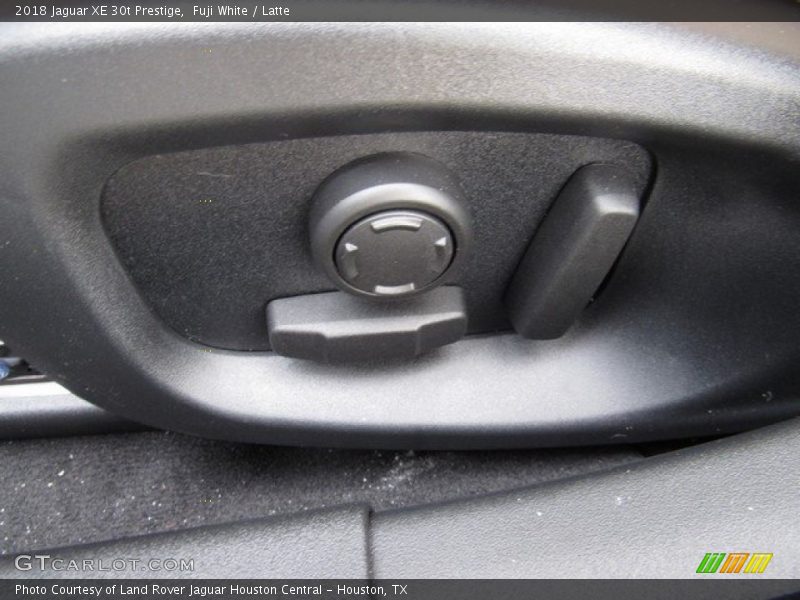 Fuji White / Latte 2018 Jaguar XE 30t Prestige