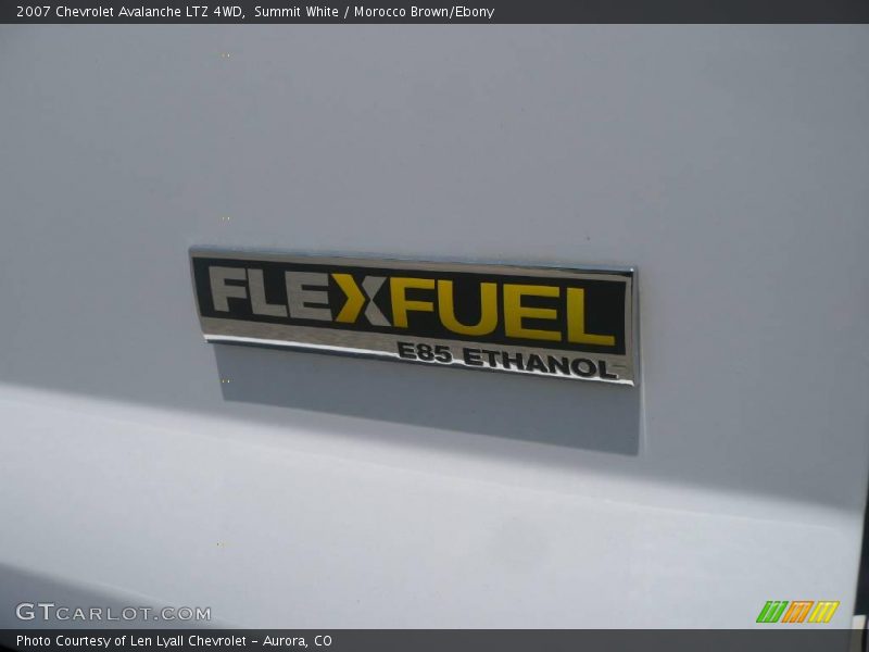 Summit White / Morocco Brown/Ebony 2007 Chevrolet Avalanche LTZ 4WD