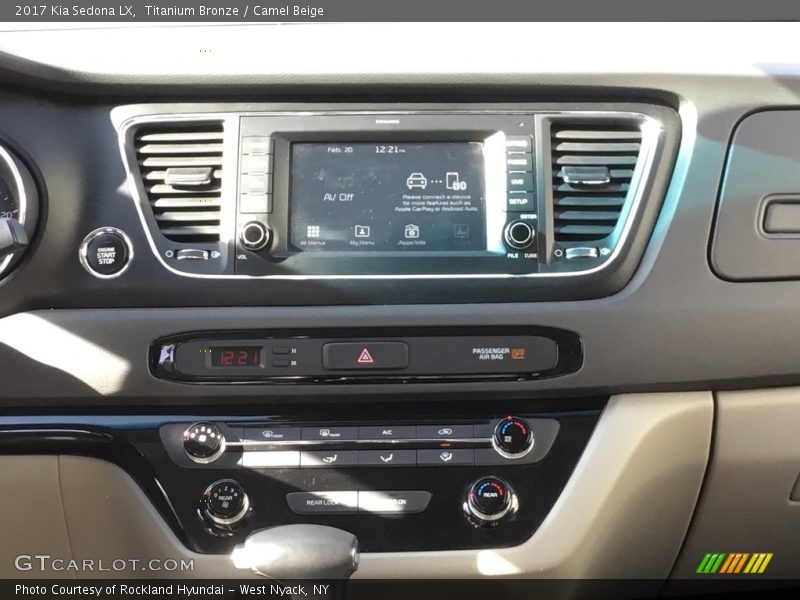 Titanium Bronze / Camel Beige 2017 Kia Sedona LX