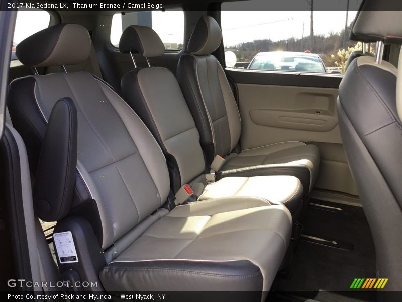 Titanium Bronze / Camel Beige 2017 Kia Sedona LX
