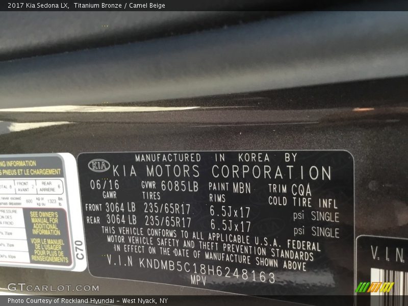 Titanium Bronze / Camel Beige 2017 Kia Sedona LX