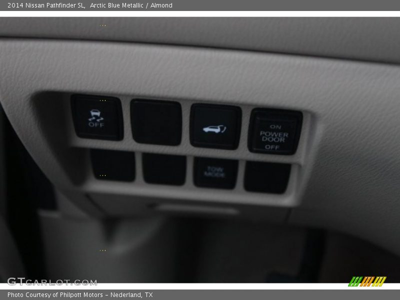 Arctic Blue Metallic / Almond 2014 Nissan Pathfinder SL