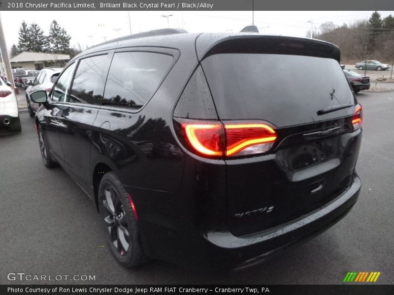 Brilliant Black Crystal Pearl / Black/Alloy 2018 Chrysler Pacifica Limited