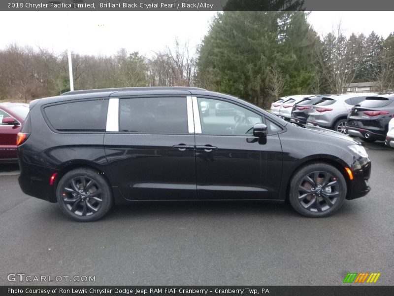 Brilliant Black Crystal Pearl / Black/Alloy 2018 Chrysler Pacifica Limited