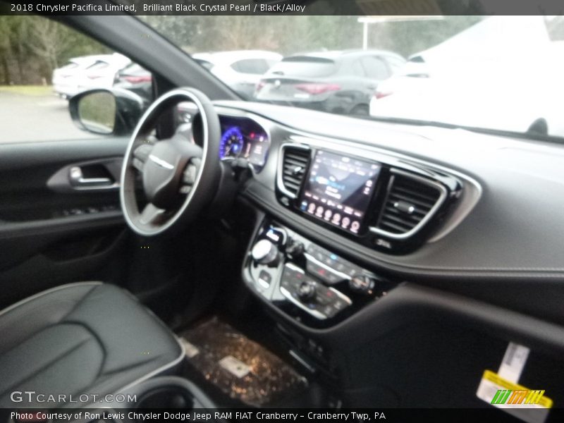 Brilliant Black Crystal Pearl / Black/Alloy 2018 Chrysler Pacifica Limited