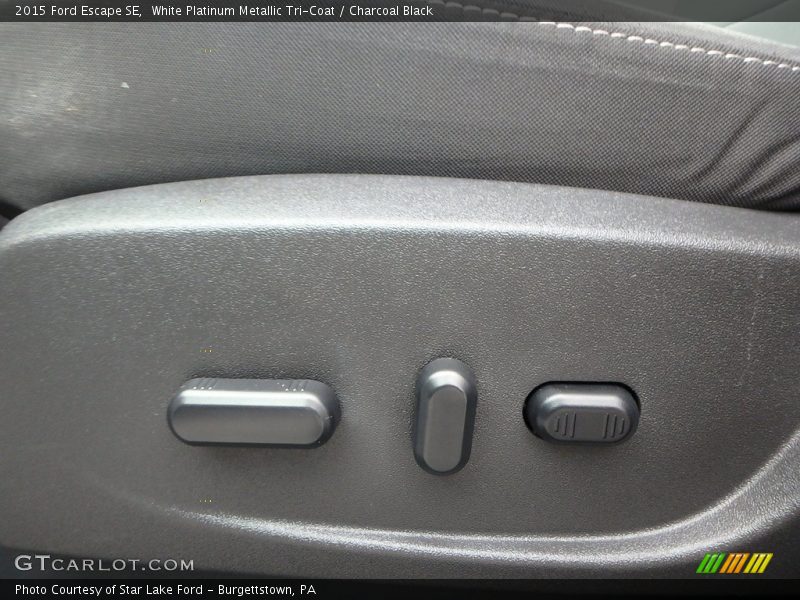 White Platinum Metallic Tri-Coat / Charcoal Black 2015 Ford Escape SE