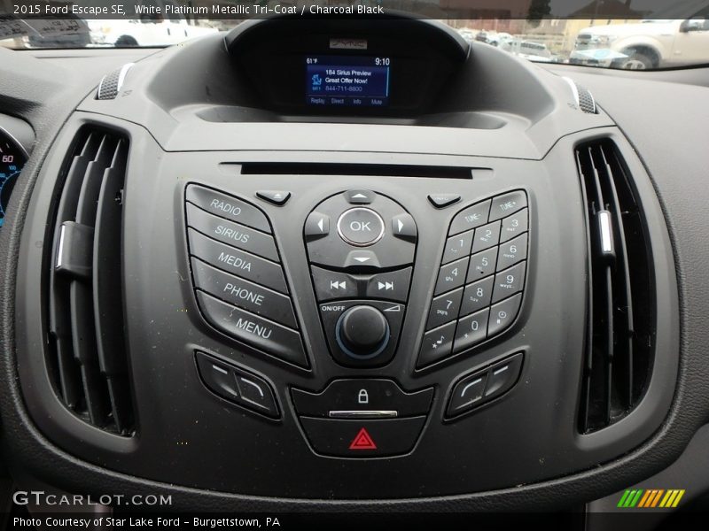White Platinum Metallic Tri-Coat / Charcoal Black 2015 Ford Escape SE
