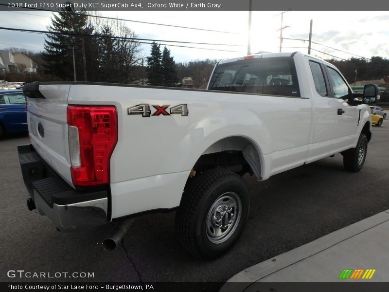 Oxford White / Earth Gray 2018 Ford F250 Super Duty XLT SuperCab 4x4