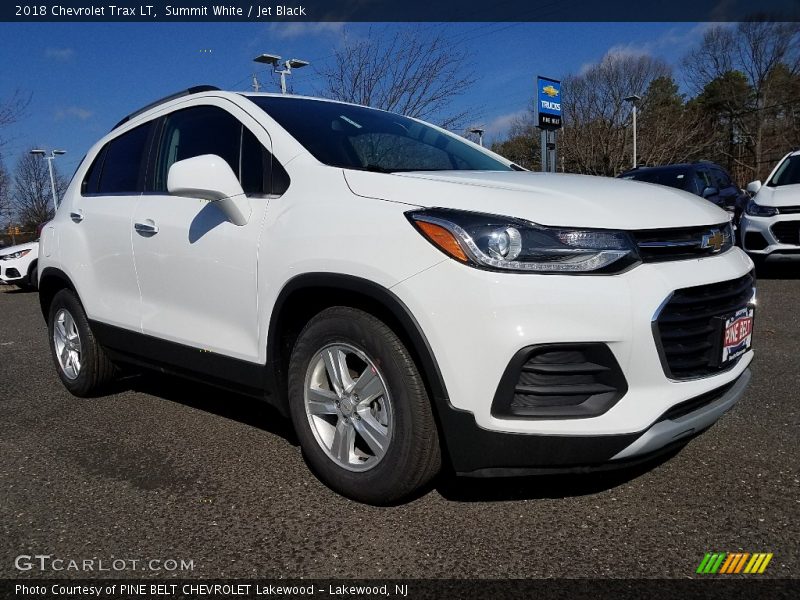 Summit White / Jet Black 2018 Chevrolet Trax LT