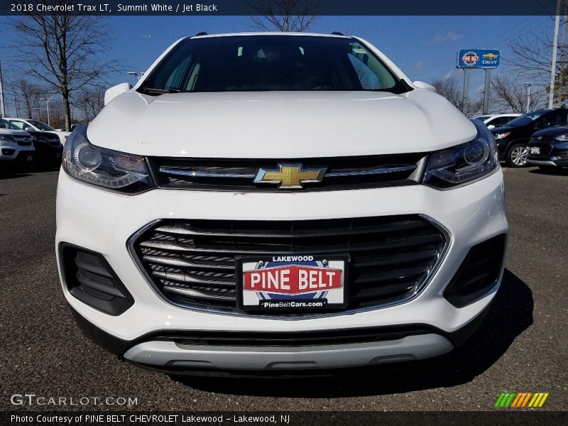 Summit White / Jet Black 2018 Chevrolet Trax LT