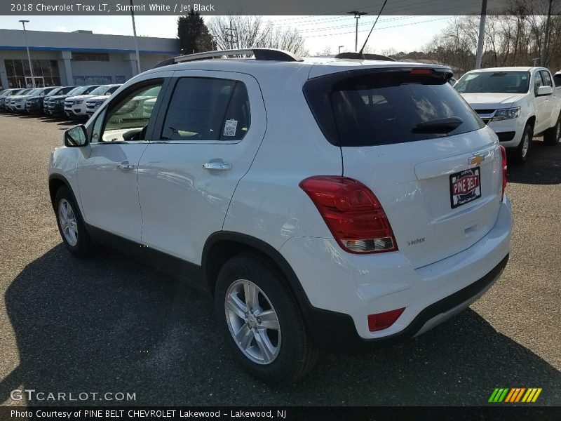Summit White / Jet Black 2018 Chevrolet Trax LT