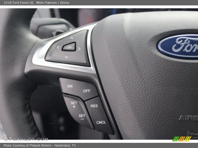 White Platinum / Ebony 2018 Ford Fusion SE