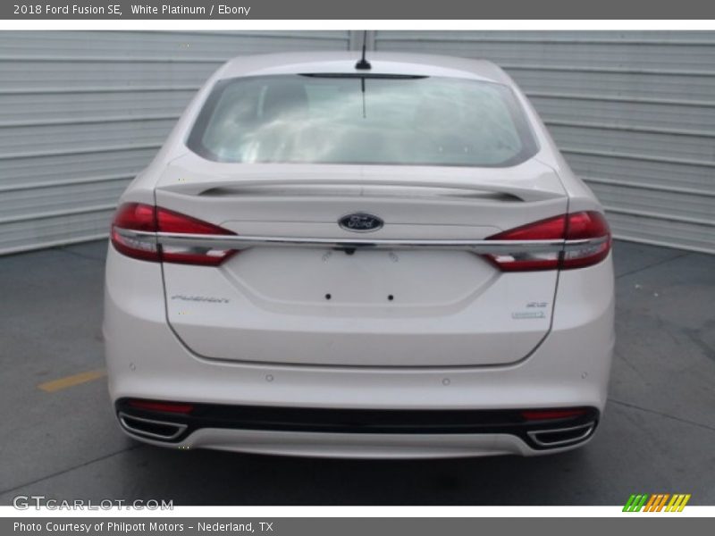 White Platinum / Ebony 2018 Ford Fusion SE