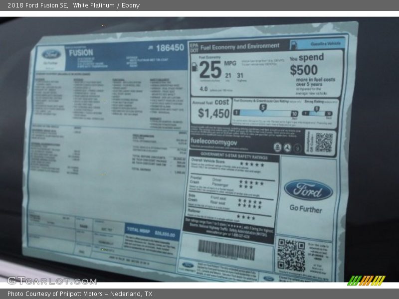 White Platinum / Ebony 2018 Ford Fusion SE