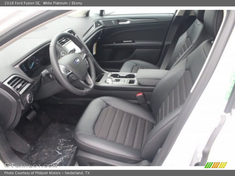 White Platinum / Ebony 2018 Ford Fusion SE