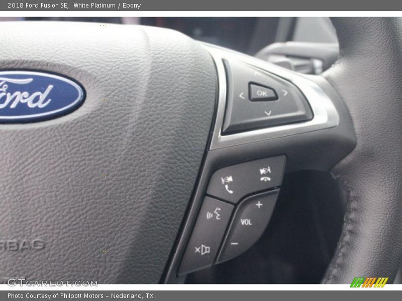 White Platinum / Ebony 2018 Ford Fusion SE
