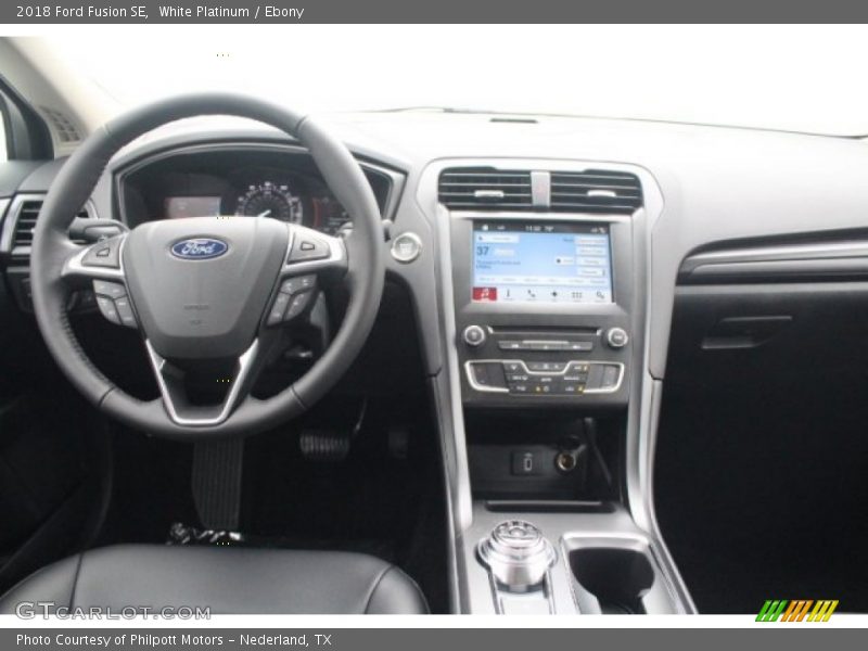 White Platinum / Ebony 2018 Ford Fusion SE