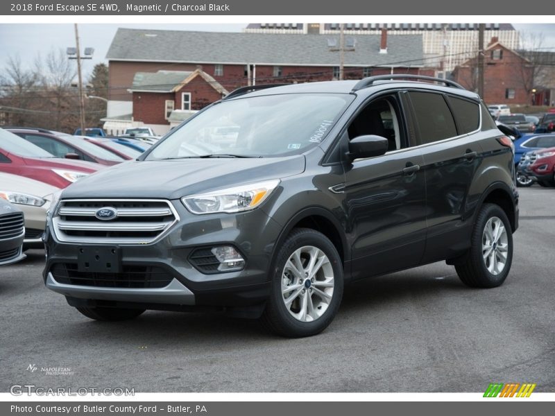 Magnetic / Charcoal Black 2018 Ford Escape SE 4WD