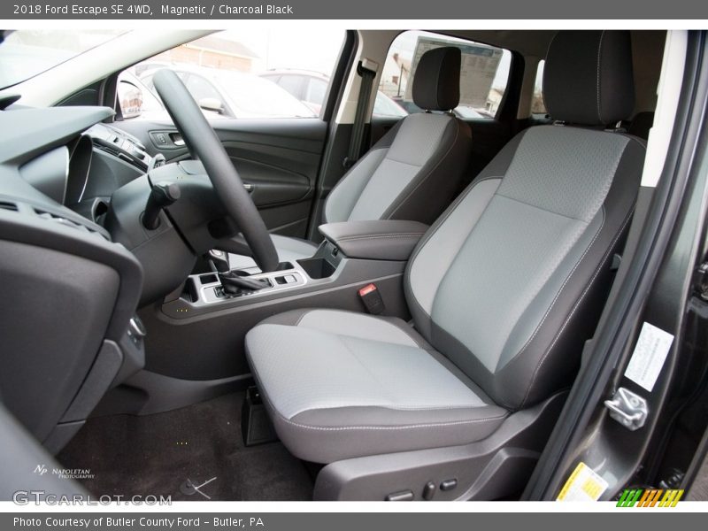 Magnetic / Charcoal Black 2018 Ford Escape SE 4WD